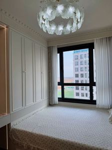 Ensemble de chambre à coucher en bois complet, luxe, cadre en bois, rangement à domicile, mobilier de chambre à coucher moderne et simple - Product Image 4