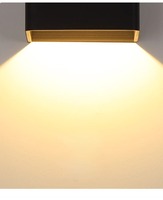Lampe murale carrée LED intérieure moderne nordique AC85-265V à double tête IP44 3000K à intensité variable pour salon, éclairage décoratif, fabrication