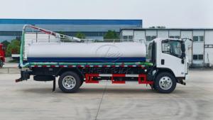 Isuzu vacuum sludge & fecal <b>suction</b> truck on sale. Right-hand drive export model, equipped with Isuzu ELF 700P cabin. - Product Image 3