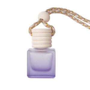 Vente chaude 8ml Carré Givré Coloré Bouteille De Parfum De Voiture Forme Plate avec Caps En Bois Cordes Suspendus Bouteilles De Parfum En Verre De Voiture - Product Image 2