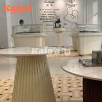 Rak Pajangan Perhiasan Kaca Lengkung Mewah dengan Lampu LED Khusus untuk Toko Ritel Cincin dan Kalung Kelas Atas