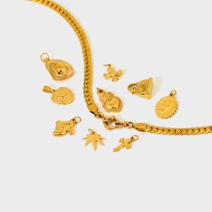 Pendentif Aigle Personnalisé Sans Soudure, Plaqué Or Clair, Acier Titane Technique de Haute Qualité - Product Image 3