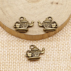 Colgante <span class=keywords><strong>de</strong></span> aleación <span class=keywords><strong>de</strong></span> zinc plateado antiguo <span class=keywords><strong>de</strong></span> 13x15mm con diseño <span class=keywords><strong>de</strong></span> tetera y taza <span class=keywords><strong>de</strong></span> té en espiral para invitaciones a fiestas <span class=keywords><strong>de</strong></span> té - Product Image 4