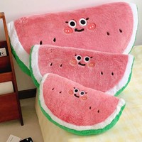 Coussin décoratif en peluche en forme de melon d'eau, créatif et adorable, figurine demi-ronde géante, pour canapé et salon