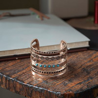 Haute qualité Vintage Cowgirl Western Bracelet empilable bleu Turquoise décoré multicouche creux ouvert Bracelet mode Bracelet