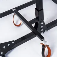 Meuble de contrainte BDSM pour couples, avec support pour dildo AV, menottes, et dispositifs de retenue pour poignets et pieds, pour punitions debout et jeux de soumission