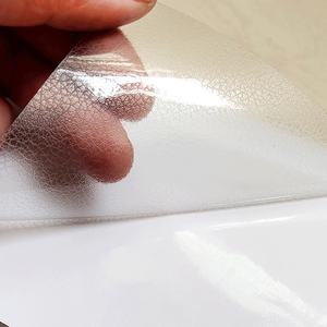 Film de laminage en usine OEM ODM 1,27 m x 50 m 80 microns auto-adhésif PVC PET vinyle texture cuir, film de laminage à froid en rouleau - Product Image 5