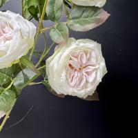 Roses artificielles réalistes à 7 têtes en soie, bourgeons de roses européennes factices pour centre de table, décoration du Nouvel An, de la maison, des mariages et des fêtes