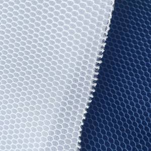 Couvre-lit matelassé blanc et gris en tissu maille 3D Air Spacer, certifié GRS, antibactérien, épais, pour lit - Product Image 3