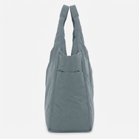 Sac Hobo matelassé grande capacité en tissu technique, chic et décontracté pour le quotidien, certifié ISO9001, directement de l'usine