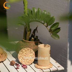 Napperon rond tressé en jacinthe d'eau naturelle faite à la main résistant à la chaleur Style campagnard écologique 10cm de diamètre par Crafted - Product Image 4