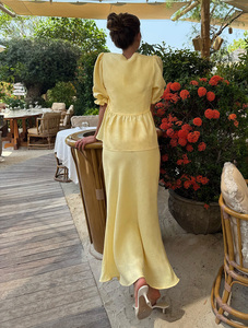 Nouvel ensemble jupe étagée col en V 2026, personnalisable ODM/OEM, avec haut court à volants et jupe longue respirante, ensemble élégant <span class=keywords><strong>2</strong></span> pièces pour femme - Product Image 3