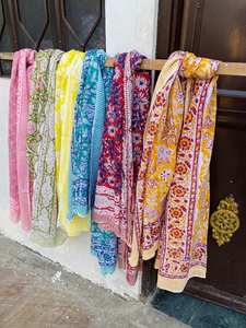 Sarong léger en coton imprimé à la main, respirant et doux, parfait pour les vacances tropicales, style bohème et usage quotidien - Product Image 2