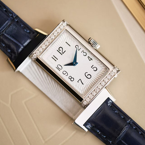 Reloj de Pulsera Elegante para Mujer, Diseño Exquisito, Caja Reversible con Diamantes, Cristal de Zafiro, Números Arábigos Azules, Correa de Cuero Negra - Product Image 1