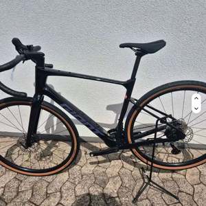 NOUVEAUTÉ 2025 – Vélo de Gravel Électrique <span class=keywords><strong>Giant</strong></span> Revolt ADVANCED 2 – Vélo de Route Électrique - Product Image 4