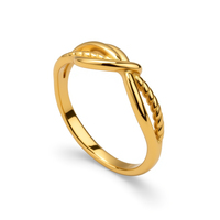 Bague unisexe tendance en acier inoxydable plaqué or 18 carats avec pierres précieuses, torsadée et entrelacée à double enroulement