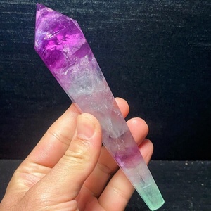 Sceptre en Fluorite Couleurs Vives Texture Transparente Polissage Lisse Décoration Élégante Collection Cadeau Spirituel Crystalhola Back - Product Image 2