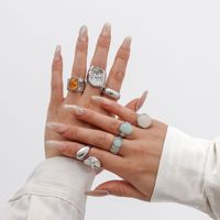 Productos de Joyería Populares 2026: Anillos de Moda de Aleación Baratos en Tendencia, Diseños Mixtos, Venta al por Mayor, Set de Anillos Irregulares con Gemas Acrílicas