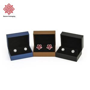 Baoren Factory-Cajas de pendientes de papel directas para pendientes de ángulo recto Anillo de embalaje Joyería Cajas con logotipo impreso personalizado Multicolor - Product Image 1