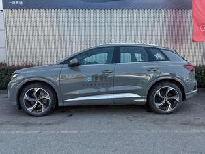 Audi Q4 <span class=keywords><strong>E</strong></span>-tron 40 SUV Elettrico Usato 2024, Versione Premium <span class=keywords><strong>a</strong></span> Lunga Autonomia, Pronto per l'Esportazione, Grigio su Nero - Product Image 3