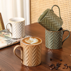 Tasse à café en céramique artisanale gaufrée à chevrons, en grès rustique à glaçure réactive, pour latte, thé, usage domestique ou café - Product Image 1
