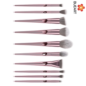 DailyQueen <span class=keywords><strong>Wet</strong></span> <span class=keywords><strong>Wild</strong></span> Foundation Eyeshadow Makeup Brush Set 10PCs con Logo gratis Pink Silver Colorful Bling Haz tu propio logotipo - Product Image 2
