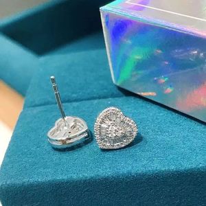 Xinfly 0.30CT Wholesale Wedding Fashion Jewelry Natural Diamond Heart Shape 18K Pure <b>Stud</b> Earring - Product Image 5