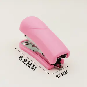 Alta calidad bajo <span class=keywords><strong>precio</strong></span> kawaii mini 12 hojas No.10 papelería de oficina <span class=keywords><strong>grapadora</strong></span> de plástico encuadernación de <span class=keywords><strong>libros</strong></span> <span class=keywords><strong>grapadora</strong></span> pequeña <span class=keywords><strong>para</strong></span> promoción - Product Image 3