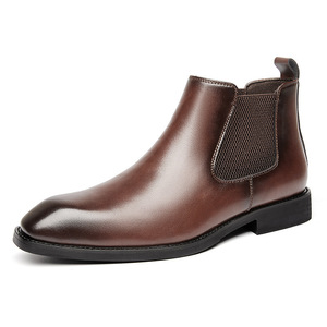 Botas de Piel Genuina Marrón con Punta Redonda y Forro de Malla, Suela de Goma, para Uso Profesional - Product Image 6