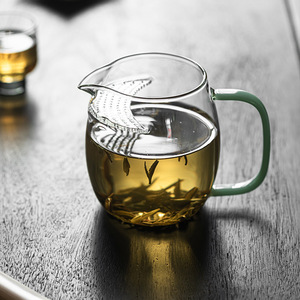 Guanlan Crescent Glass Fair Cup Large Thickened Green <b>Tea</b> Dispenser With Filter Kung Fu <b>Tea</b> <b>Set</b> Accessories - Product Image 4