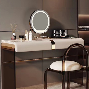Table <span class=keywords><strong>de</strong></span> toilette minimaliste moderne Table <span class=keywords><strong>de</strong></span> toilette compacte pour petits espaces Table <span class=keywords><strong>de</strong></span> toilette <span class=keywords><strong>de</strong></span> chambre à coucher avec <span class=keywords><strong>miroir</strong></span> <span class=keywords><strong>de</strong></span> coiffeuse éclairé par LED - Product Image 5