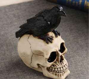 Zwarte Raaf Vogel Op Halloween Standbeeld Hoofd Bone Standbeeld Koud Gegoten Hars Beeldje - Product Image 3