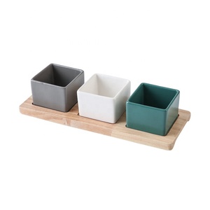 Set di Antipasti Moderno ed Ecologico, Vassoio Decorativo <span class=keywords><strong>in</strong></span> Bambù con Set di 3 Ciotole <span class=keywords><strong>in</strong></span> <span class=keywords><strong>Ceramica</strong></span> Colorata per Dessert e Snack - Product Image 2