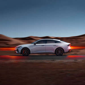 سيارة تشانجان UNI-V الرياضية الصينية المتوفرة في المخزون، سيارة سيدان تعمل بالبنزين، طراز نوبل بايلوت الممتاز بمحرك 1.5 تيربو، مع محرك 2.0 تيربو، سيارة مستعملة الأكثر مبيعًا - Product Image 6