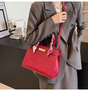 New Fashion <b>Large</b> Handbags Young Lady Luxury Hand Bags Ladies Design <b>Purses</b> for Women - Product Image 5