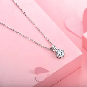 925 Sterling Silver 6 Claw Classic Style Pendants Necklace Round Shape VVS Moissanite White Customized Pendant Necklace
