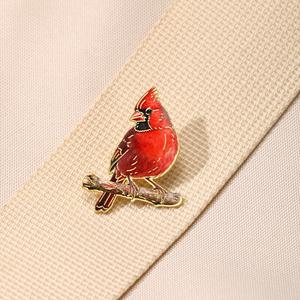 Épinglette en émail en forme <span class=keywords><strong>de</strong></span> cardinal <span class=keywords><strong>du</strong></span> <span class=keywords><strong>Nord</strong></span>, broche en métal cardinal rouge, épinglette <span class=keywords><strong>de</strong></span> revers sur le thème <span class=keywords><strong>de</strong></span> <span class=keywords><strong>la</strong></span> nature et <span class=keywords><strong>de</strong></span> <span class=keywords><strong>la</strong></span> faune, accessoire <span class=keywords><strong>de</strong></span> mode - Product Image 2
