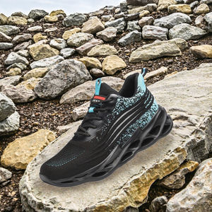 Chaussures de sécurité respirantes et légères à embout d'acier anti-perforation pour femmes, collection automne 2026 – Idéales pour le travail et le sport en été et en automne - Product Image 3