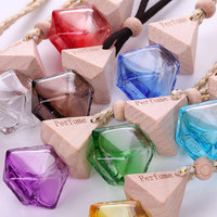 Diffuseur de parfum haut de gamme pour voiture, clip de ventilation, flacon en verre 8ml, pendentif pour rétroviseur, ornement pour maison, hôtel, armoire, salle de bain