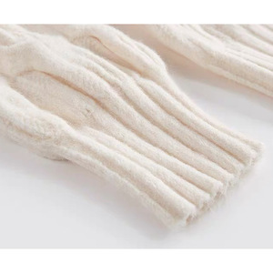 Pull épais à col rond pour femme Zhan Ya, manches longues, tricot ample avec broderie, anti-boulochage, vêtements d'hiver - Product Image 4