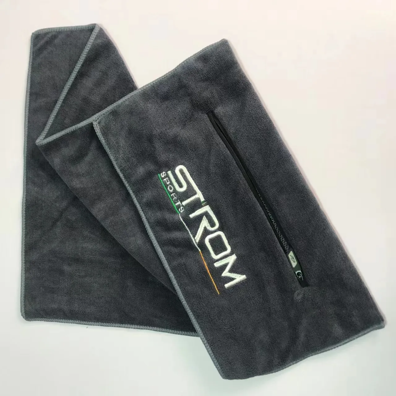 Eco Friendly Custom Print Logo Swim Gym Fitness Towel Pocket Sports Fishing Towel With Zipper Pocket Bag