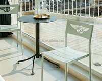 Mobilier moderne pour boutique de restaurants table et chaises d'extérieur bon marché en métal tables de chaises de cybercafé d'intérieur