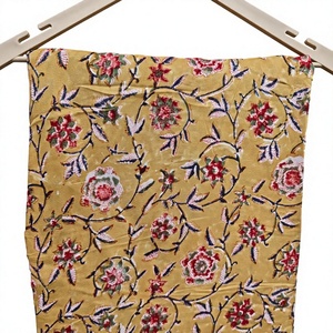 Tela de algodón Jaipuri amarillo mostaza, estampada a mano con motivos florales tradicionales, textil Sanganeri para prendas étnicas y artesanía. - Product Image 1