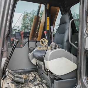 <span class=keywords><strong>รถ</strong></span>ขุดไฮดรอลิกขนาดเล็กมือ<span class=keywords><strong>สอง</strong></span> ยี่ห้อโคมัตสุ รุ่น <span class=keywords><strong>PC60</strong></span> 6 ตัน <span class=keywords><strong>รถ</strong></span>ขุดตีนตะขาบขนาดเล็ก ยี่ห้อโคมัตสุ รุ่น PC56 PC70 PC75 มีจำหน่าย - Product Image 3