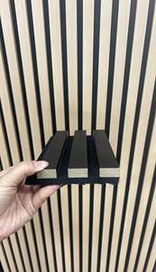 Panneau mural insonorisé <span class=keywords><strong>de</strong></span> haute qualité Plafond en bois <span class=keywords><strong>Acheter</strong></span> Polyester Décoration intérieure Chêne Couleur noire - Product Image 4