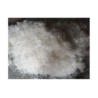 Plumes d'oie blanches naturelles teintées de qualité supérieure Soraj Enterprises pour décorations de mariage, de fête et de maison, et confection de costumes