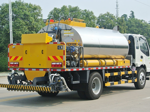 Distributeur d'asphalte 6m³ XLS603 XZJ5121GLQ, pulvérisateur de <span class=keywords><strong>bitume</strong></span> sur remorque avec télécommande sans fil et flèche de pulvérisation étendue - Product Image 6