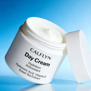 Crème de Jour CALFLYN avec Acide Hyaluronique, Vitamine E, Extrait de Thé Vert, Hydratation, Antioxydant, Soin Hydratant Visage, Nourrissant - Product Image 2