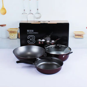 Juego de Utensilios de Cocina Premium de Tres Piezas: Sartén Antiadherente, Wok y Olla para Sopa con Tapas de Silicona - Product Image 2