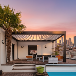 Pergola Minimalista in Alluminio 6063-T6 con Illuminazione LED, Impermeabile, Design Aperto per Piccole Aree Esterne, Cortili e Terrazze - Product Image 1